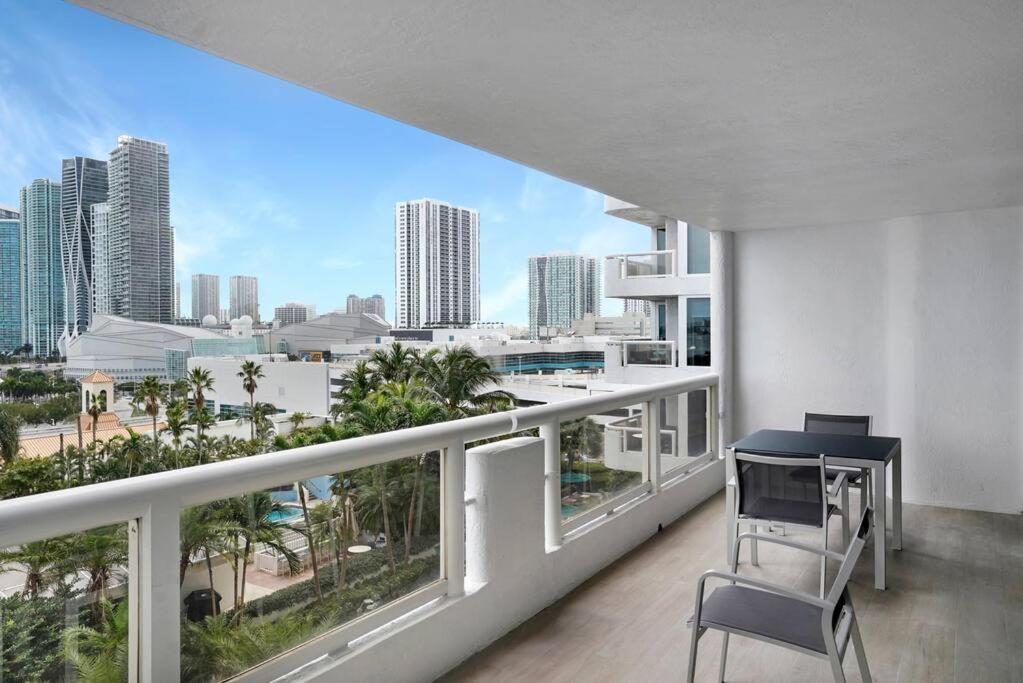 Calypso - Gorgeous Renovated Spacious Condo! Apartment *