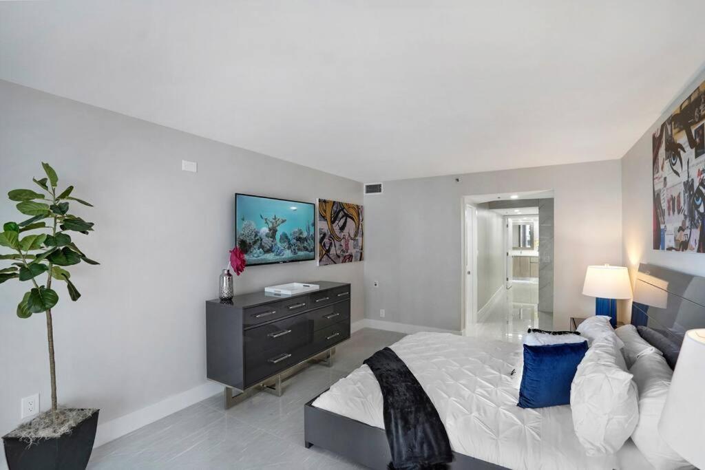 Apartment Calypso - Gorgeous Renovated Spacious Condo!