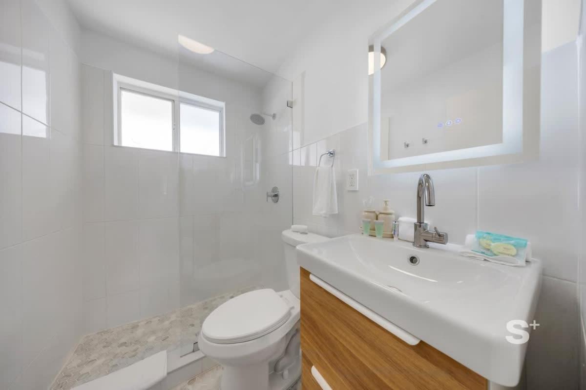 Stylish & Cozy In Vibrant Miami