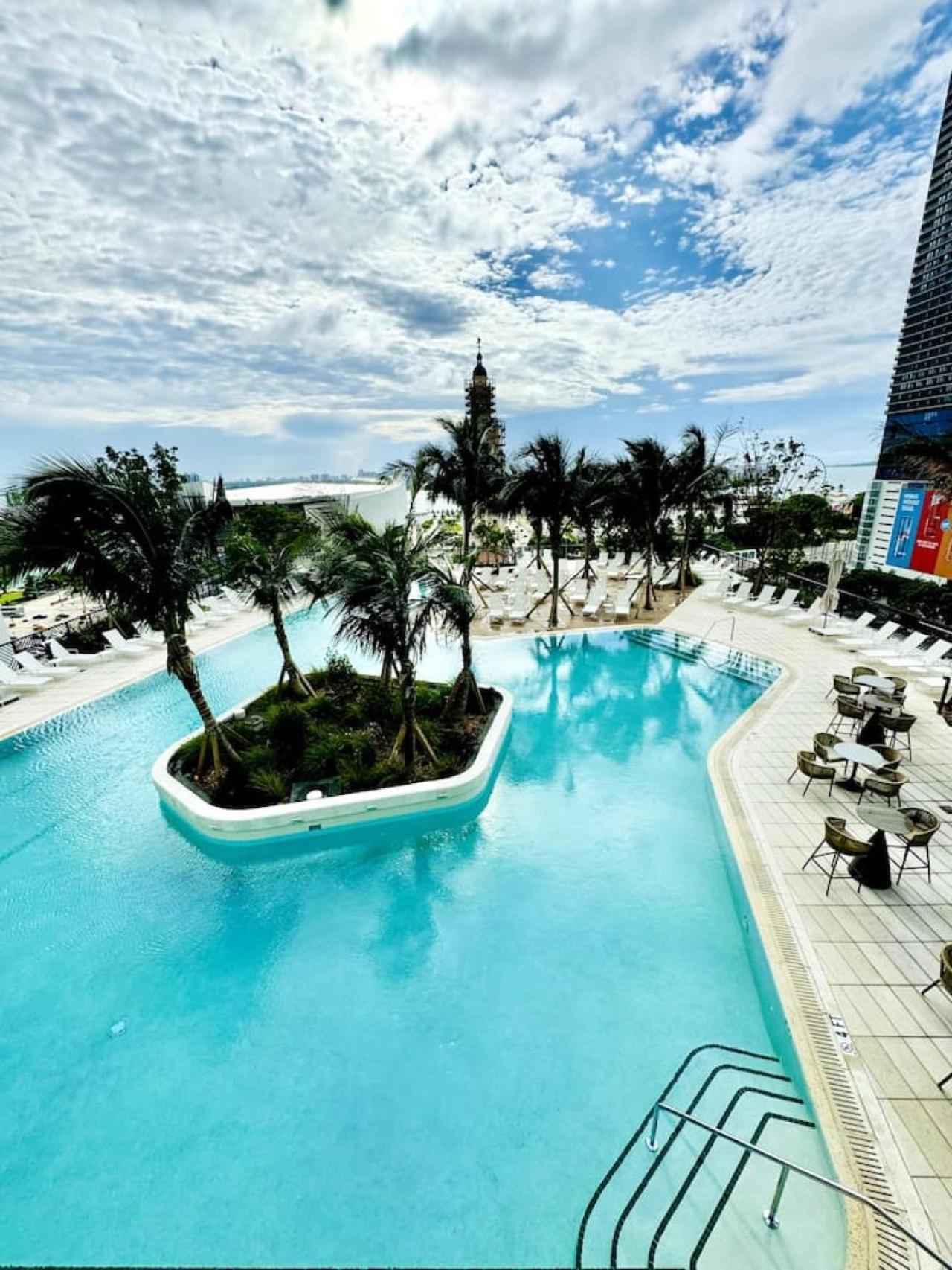 Apartment 48th Floor Ph Collection 1 Bd Brand New Downtown *
