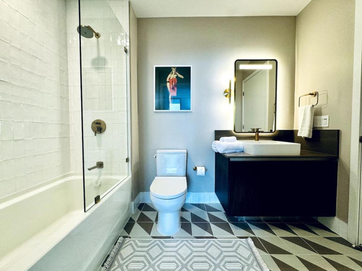 48th Floor Ph Collection 1 Bd Brand New Downtown