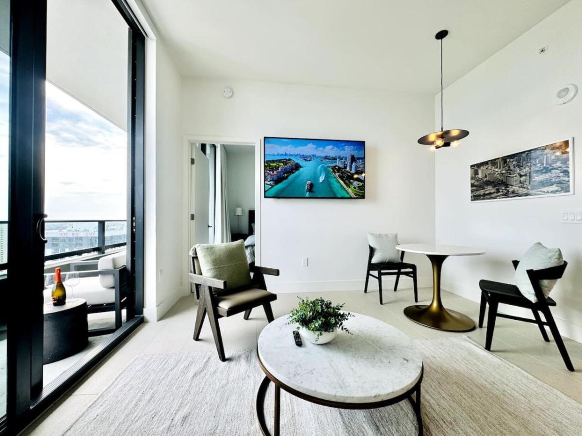 48th Floor Ph Collection 1 Bd Brand New Downtown