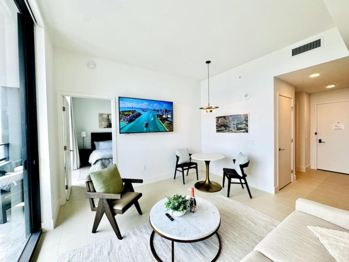 48th Floor Ph Collection 1 Bd Brand New Downtown *