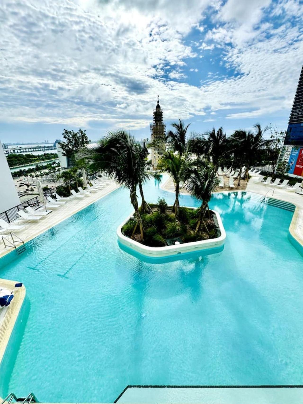 Apartment 48th Floor Ph Collection 1 Bd Brand New Downtown *