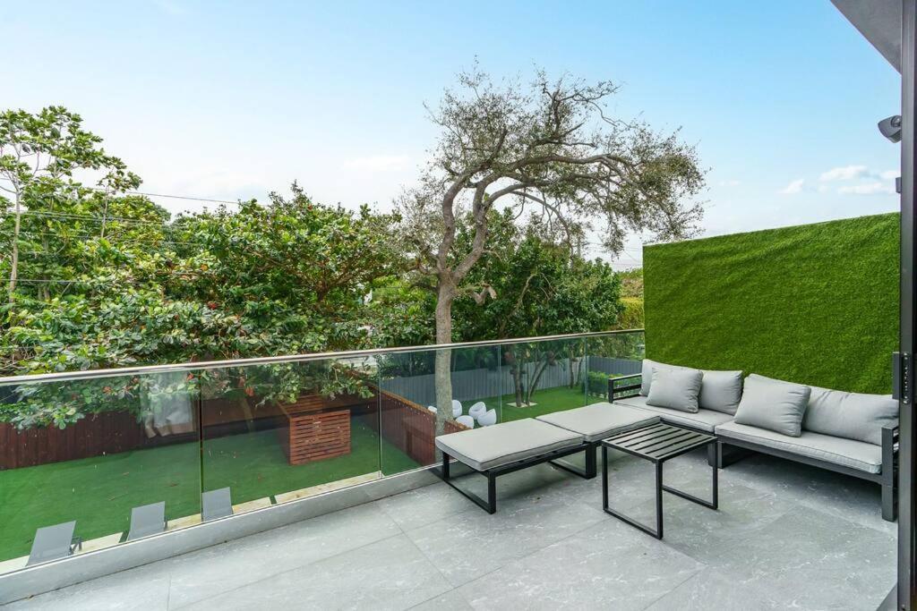 New Build Huge Open Heated Pool