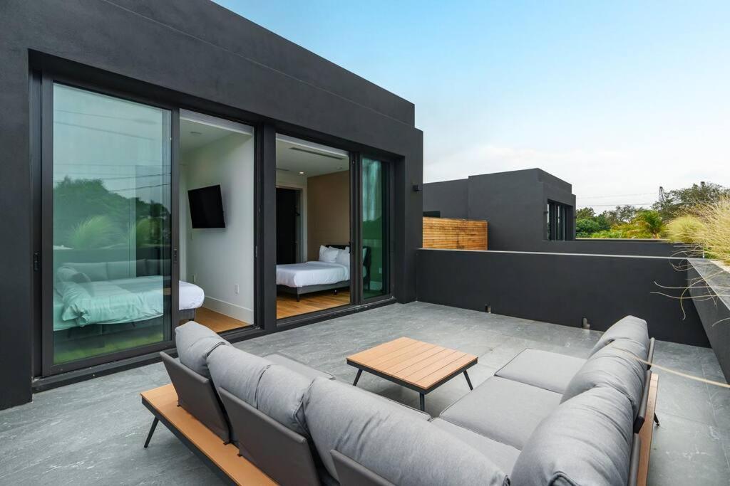 Holiday home New Build Huge Open Heated Pool *