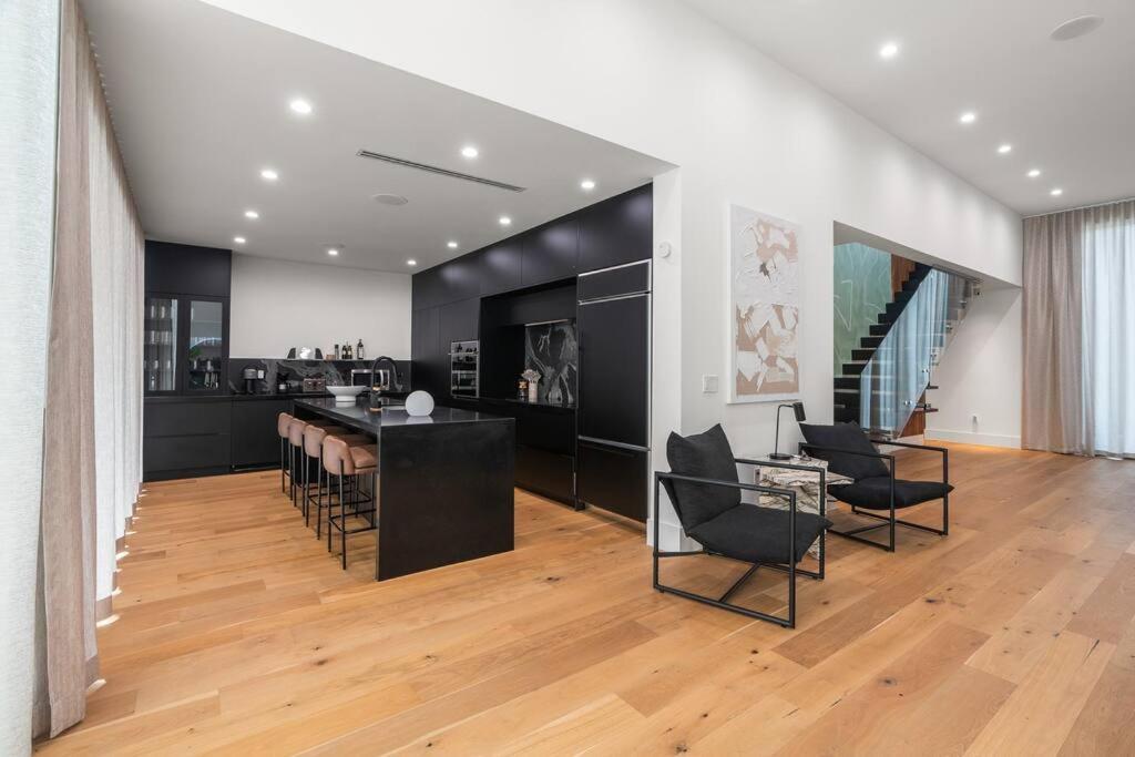New Build Huge Open Heated Pool Miami