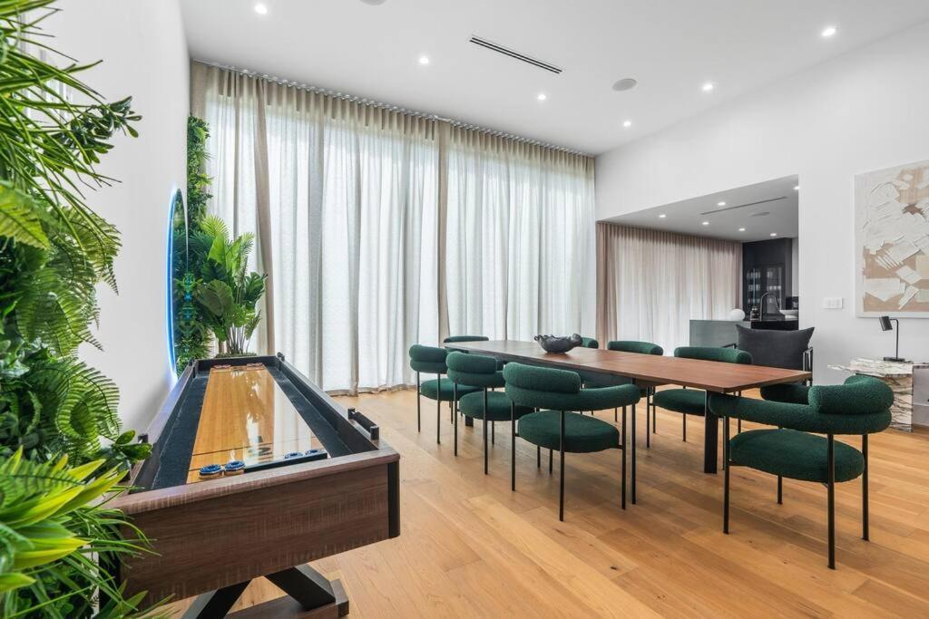 New Build Huge Open Heated Pool Miami