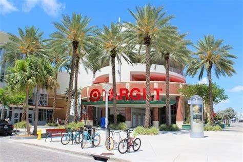 Apartment Queen Bedroom In Location! Is Shared In A 2 - Parking, Laundry And Drop Off Lugagge ! Miami