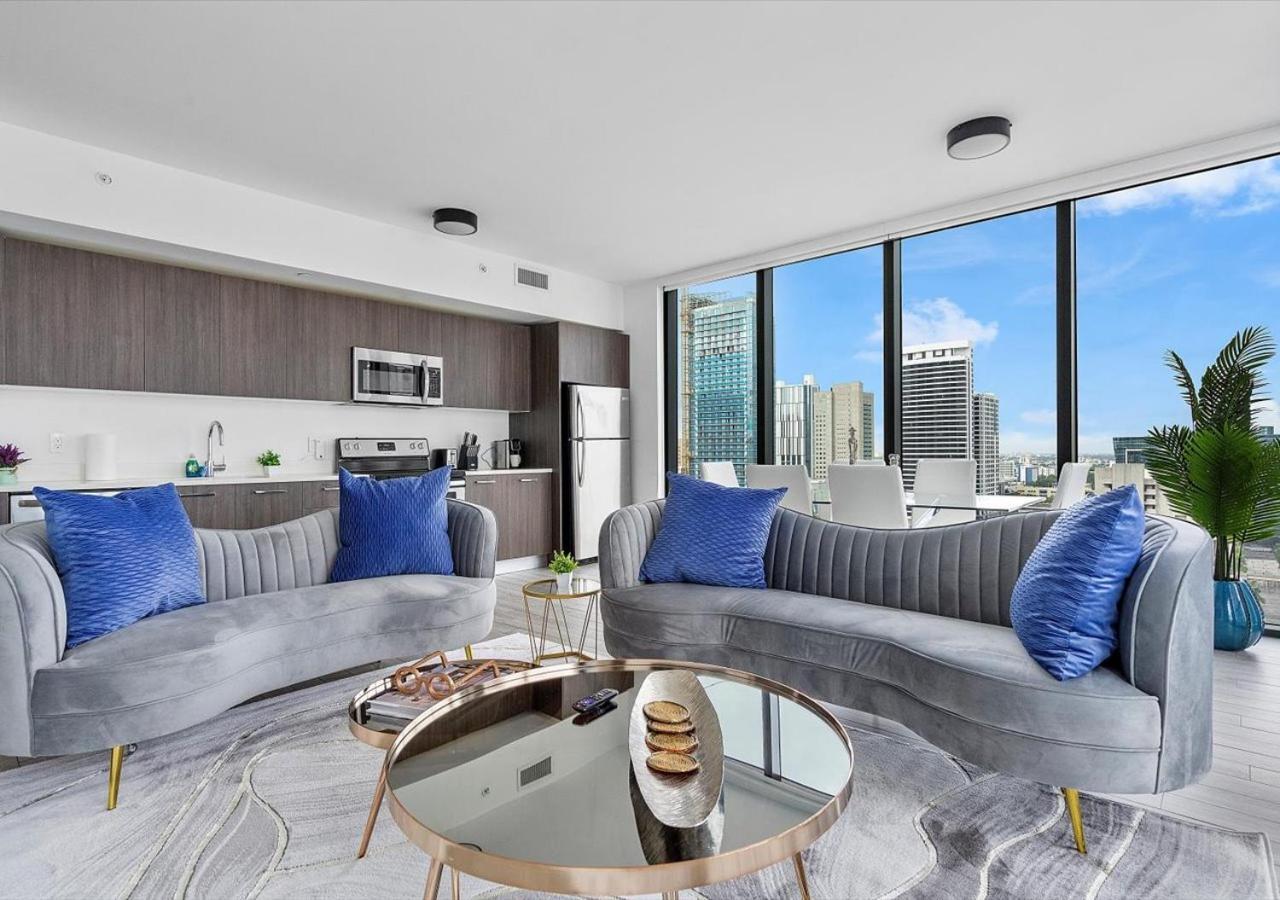 X-lounge Ii - Highrise In The Heart Of Downtown With Rooftop Pool & Skyline Views Apartment