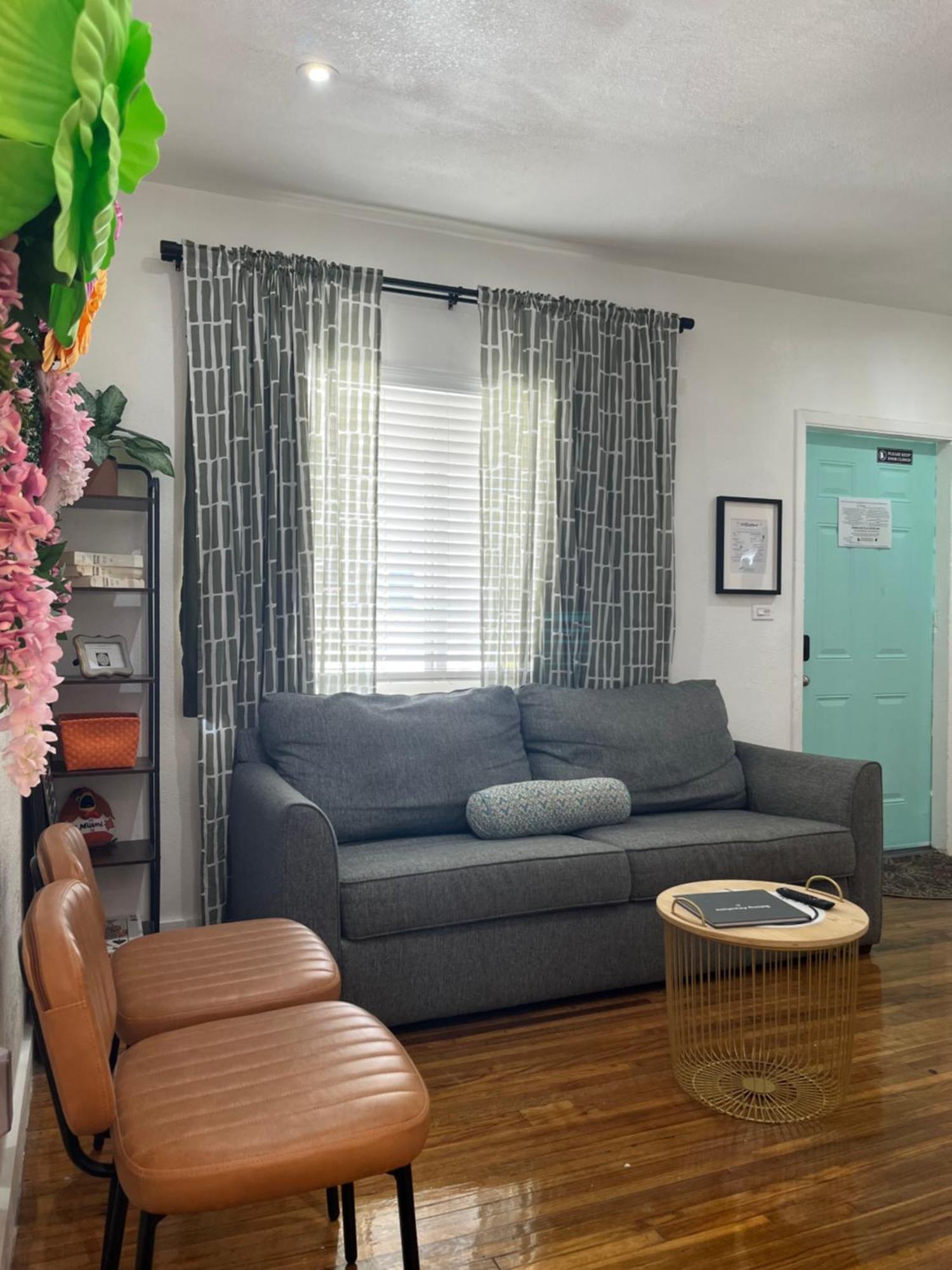 Little Havana Suites: Urban Oasis With Free Parking *