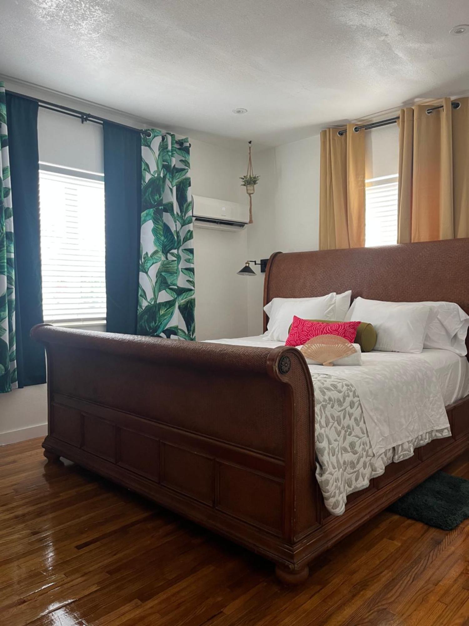 Apartment Little Havana Suites: Urban Oasis With Free Parking