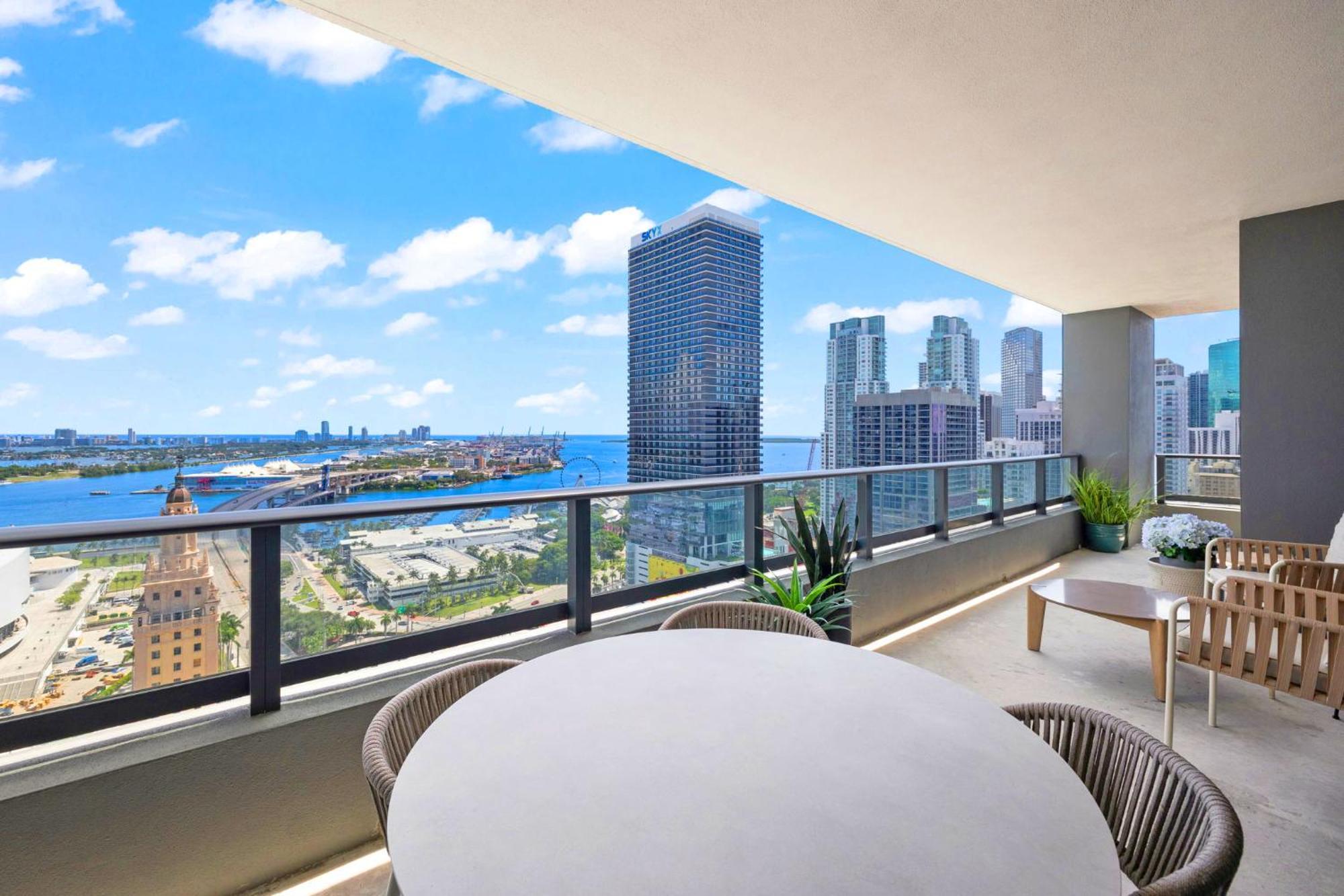 Enjoy From A On 24th Floor * Miami
