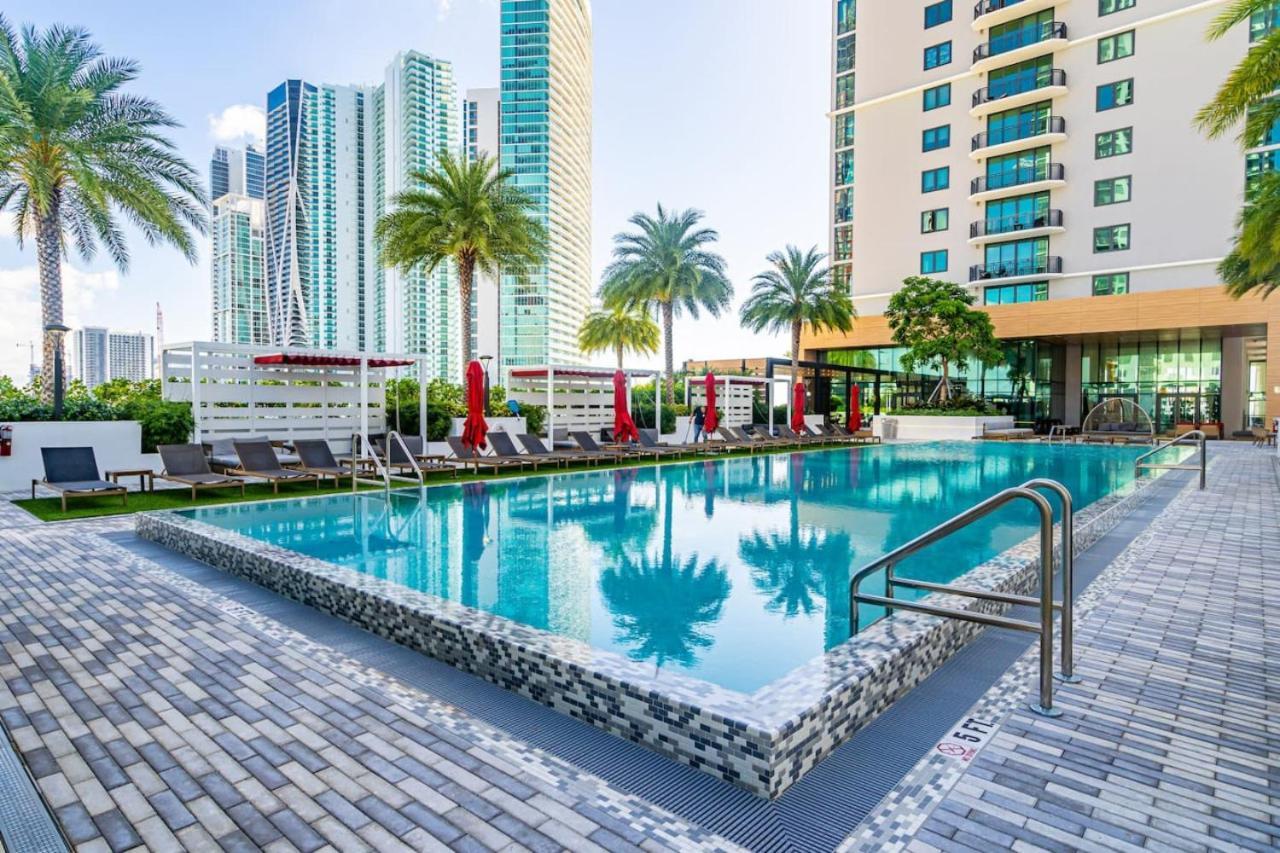 Lux 2bd With Stunning Water Views