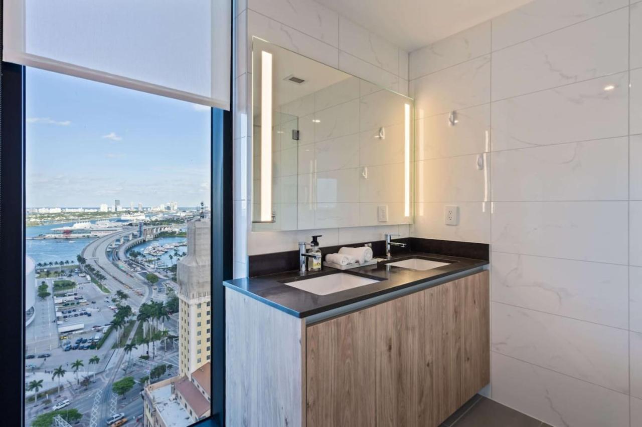 Lux 2bd With Stunning Water Views * Miami