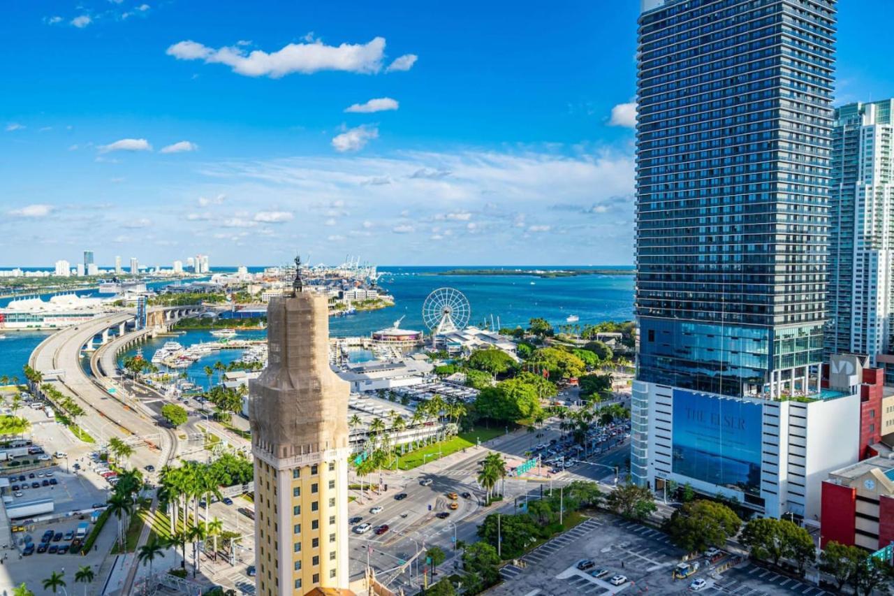 Lux 2bd With Stunning Water Views *