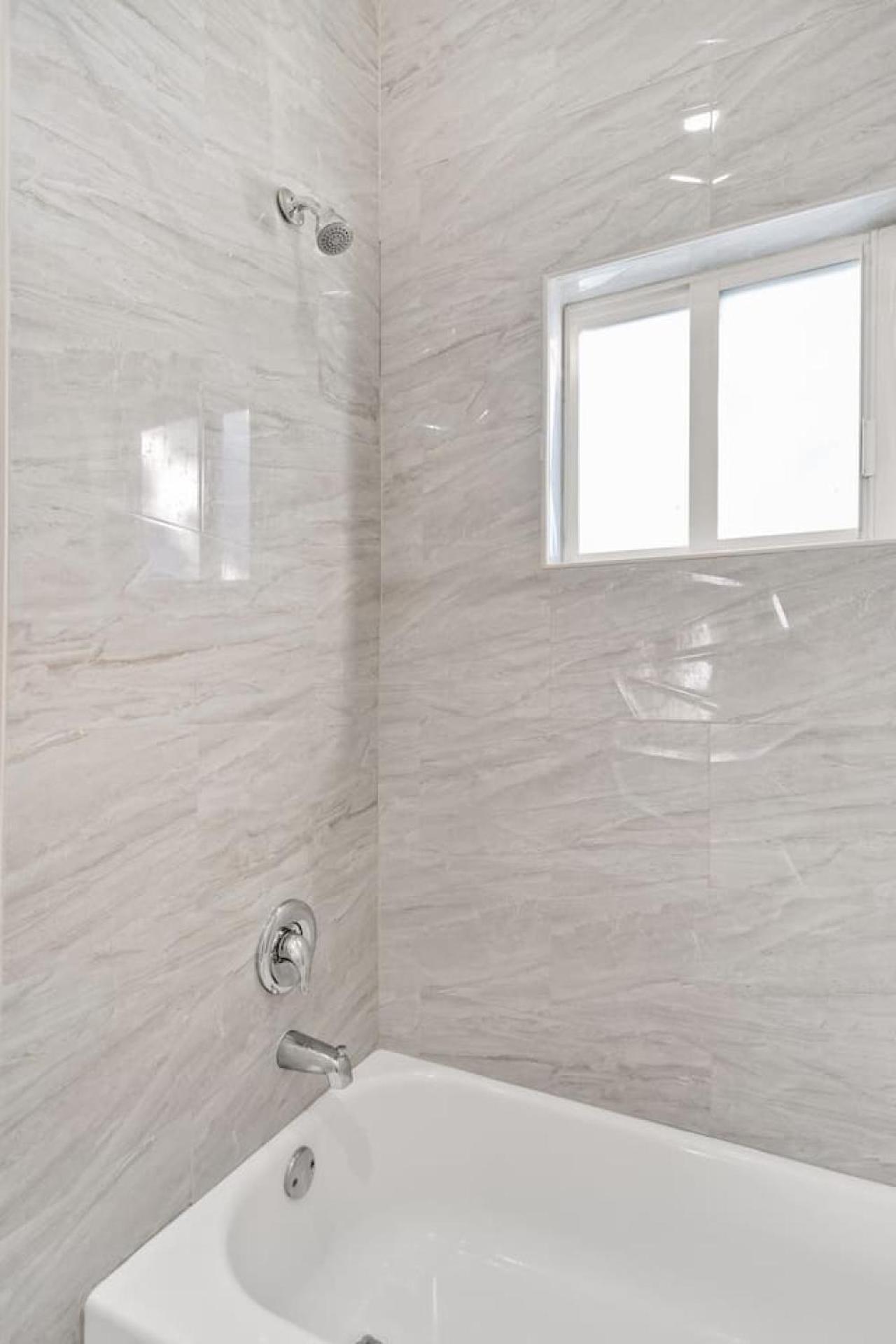 Charming 3br 2bth Enjoy The 8th Street *