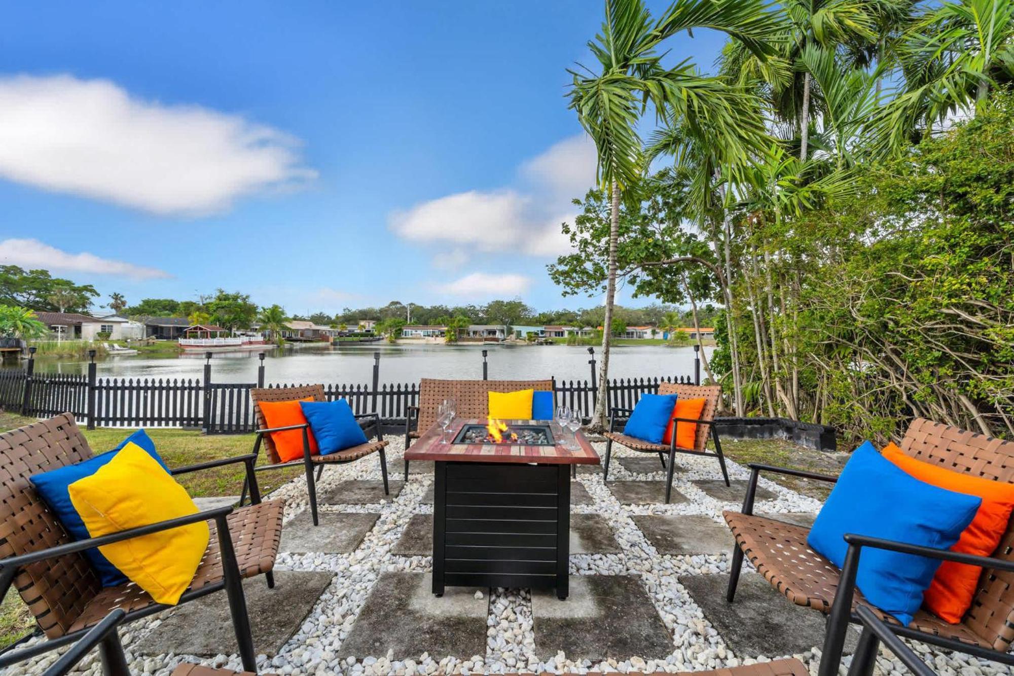 Lakefront Retreat Perfect For Family Fun