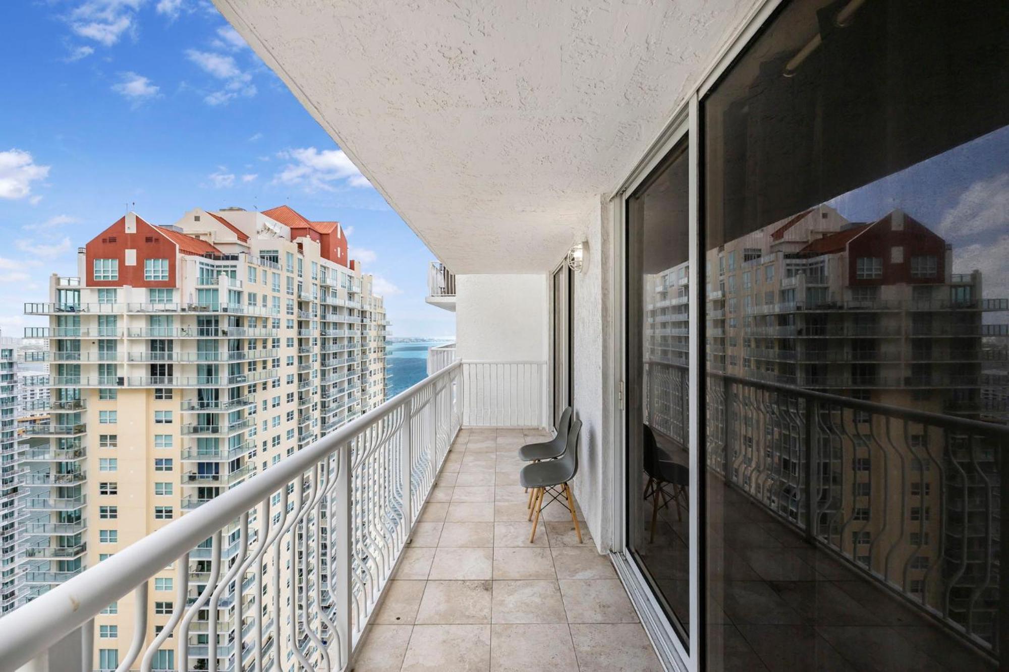Exclusive 1br On 35th Floor *