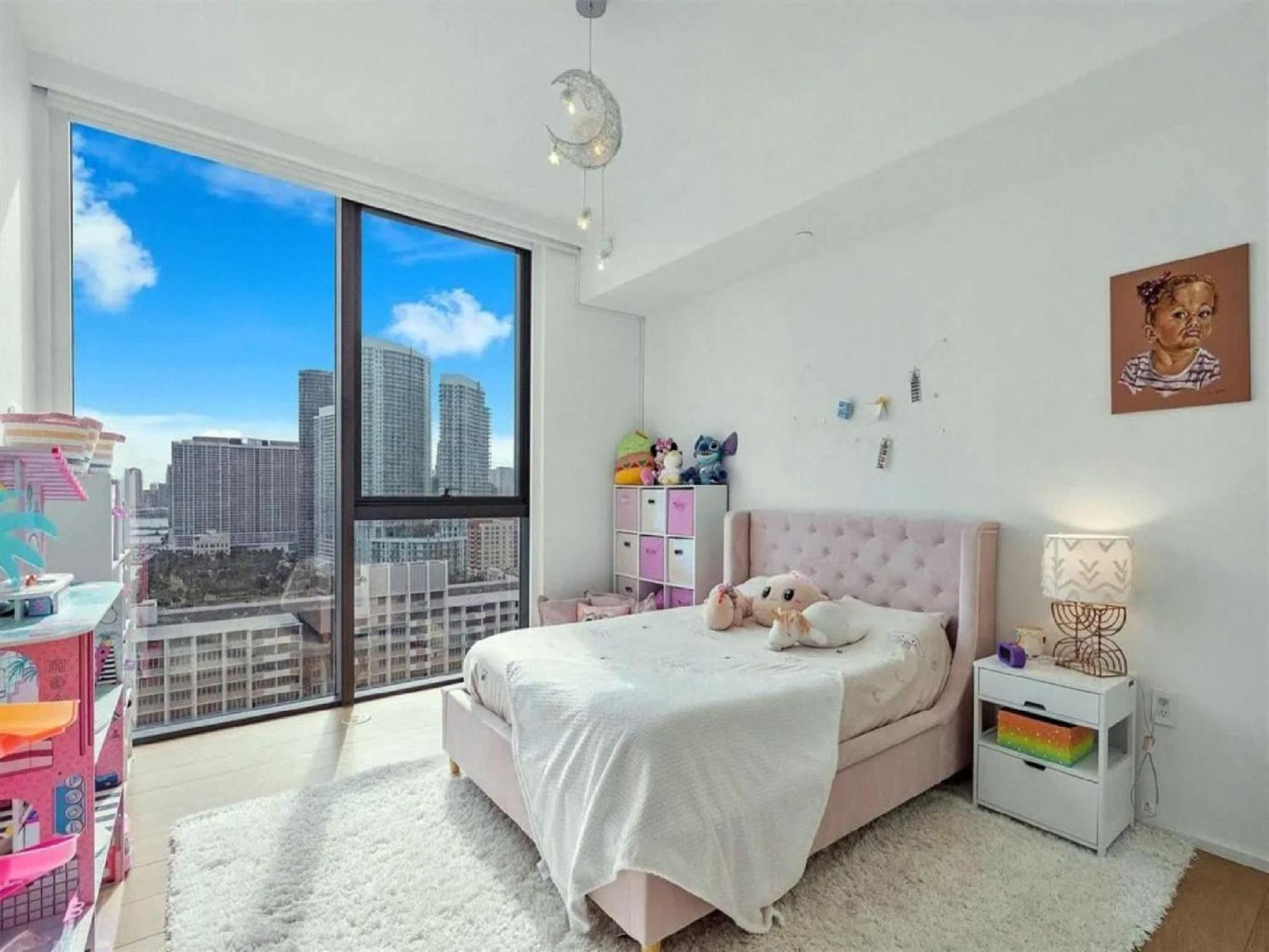 Sky With Bay Views In Edgewater Apartment Miami