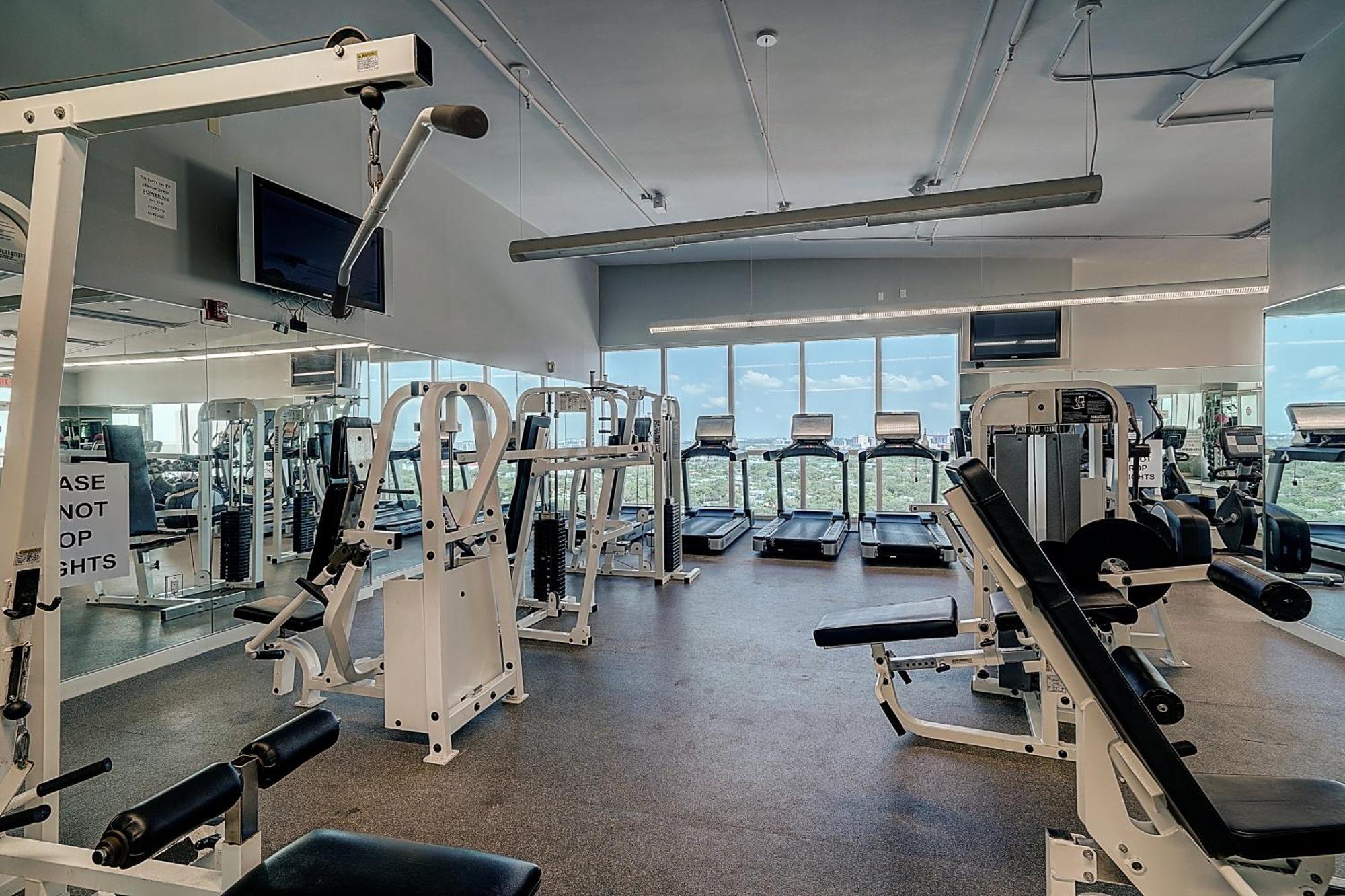Coconut Grove Bayview Unit Parking Included