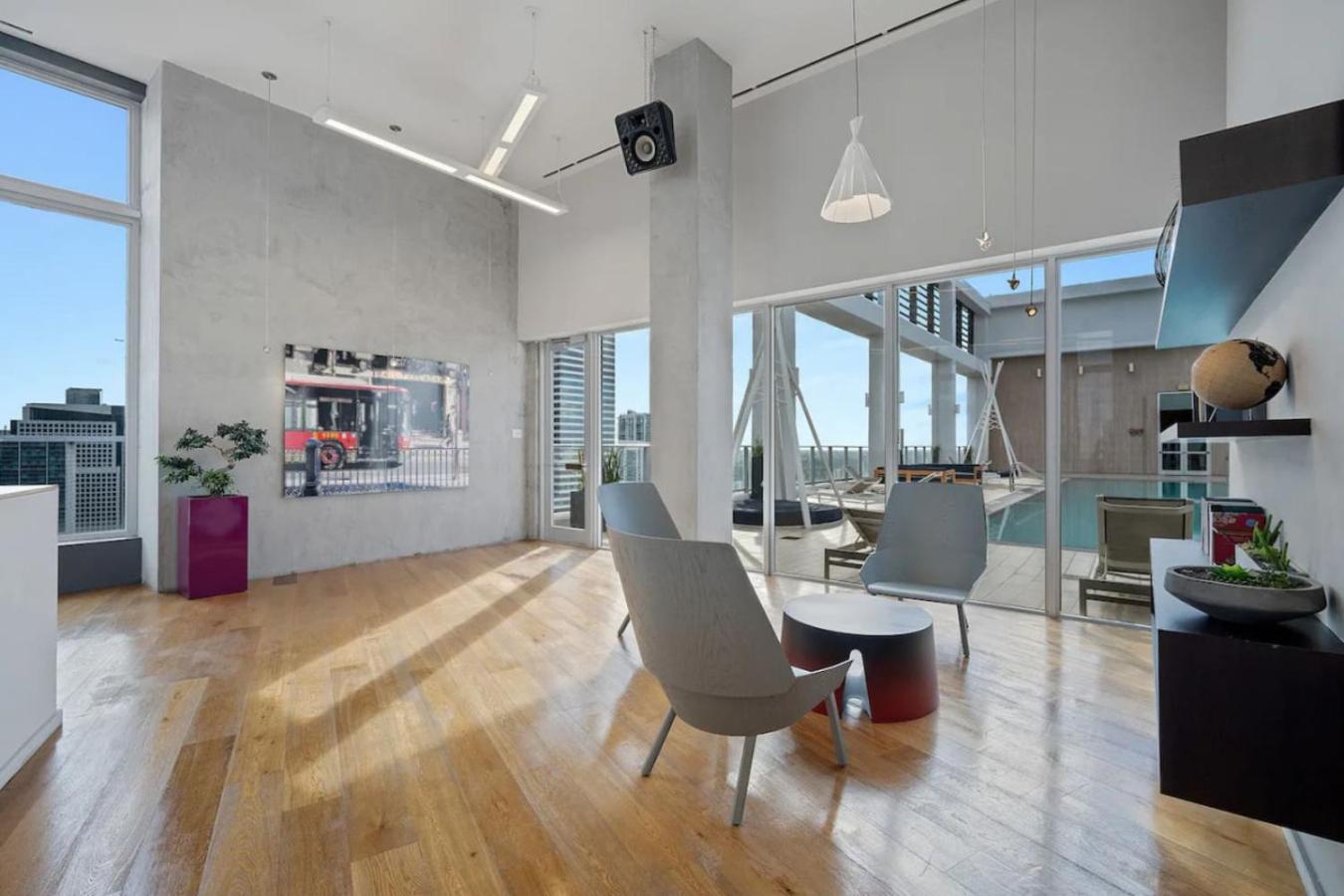 Luxury Corner Prime *
