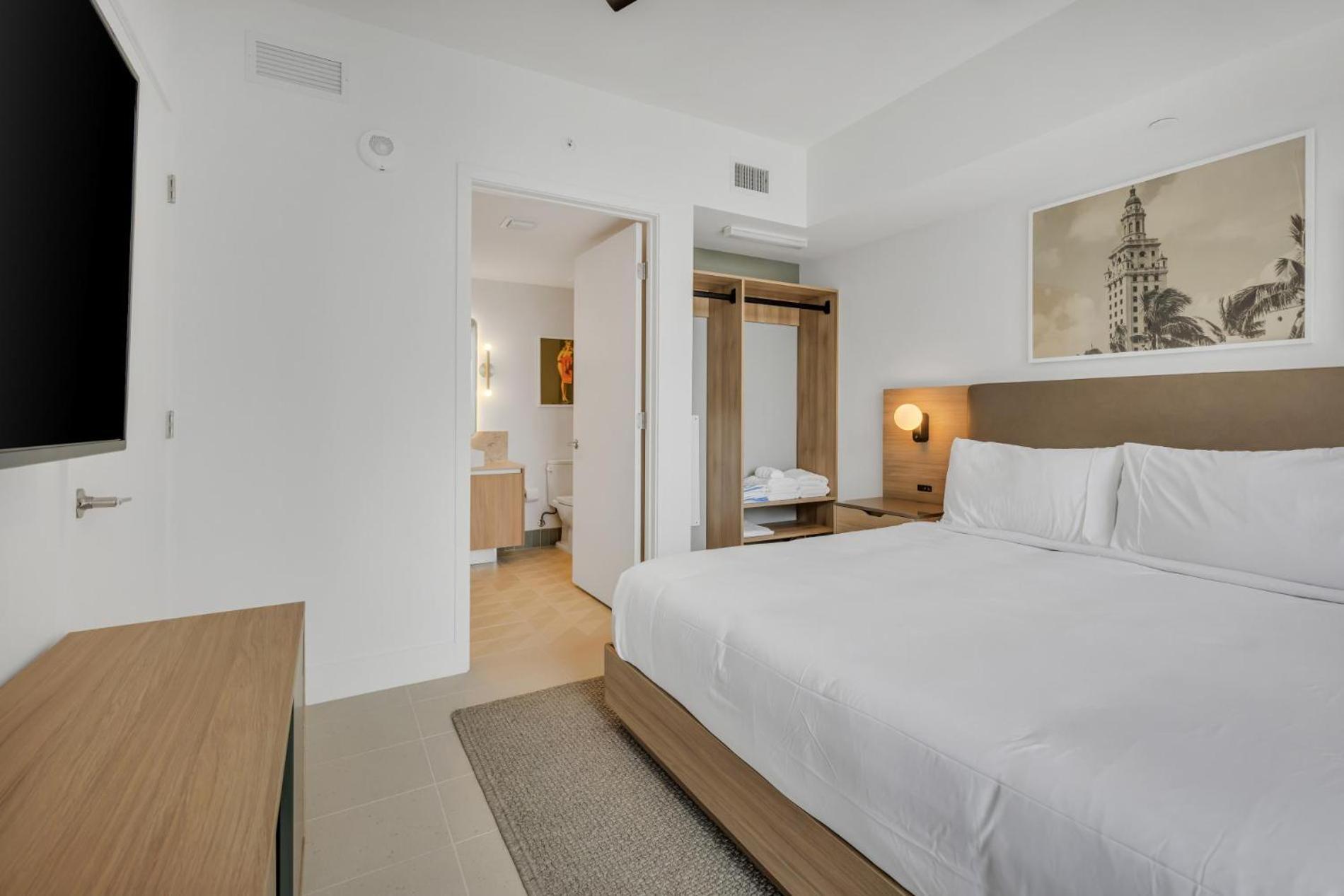 Apartment Modern 1br With Breathtaking Views Heart Of Downtown