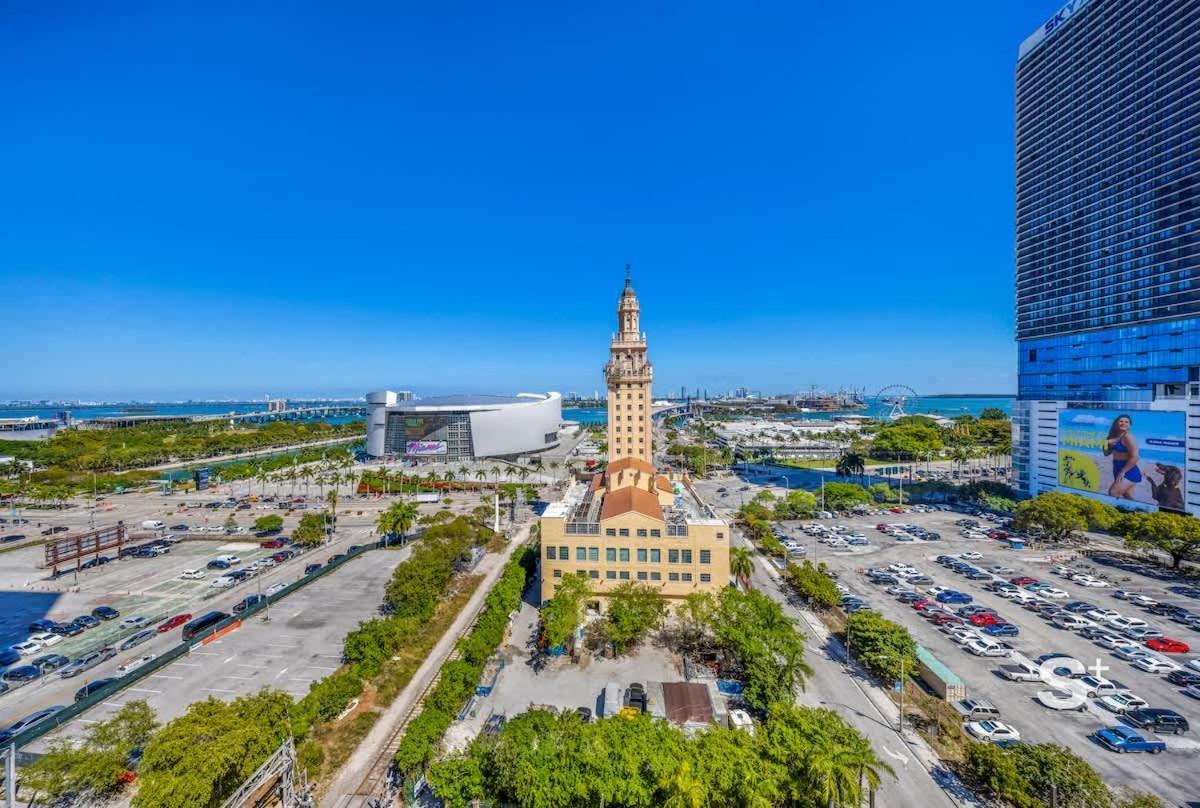 1br In Luxury Building Apartment *