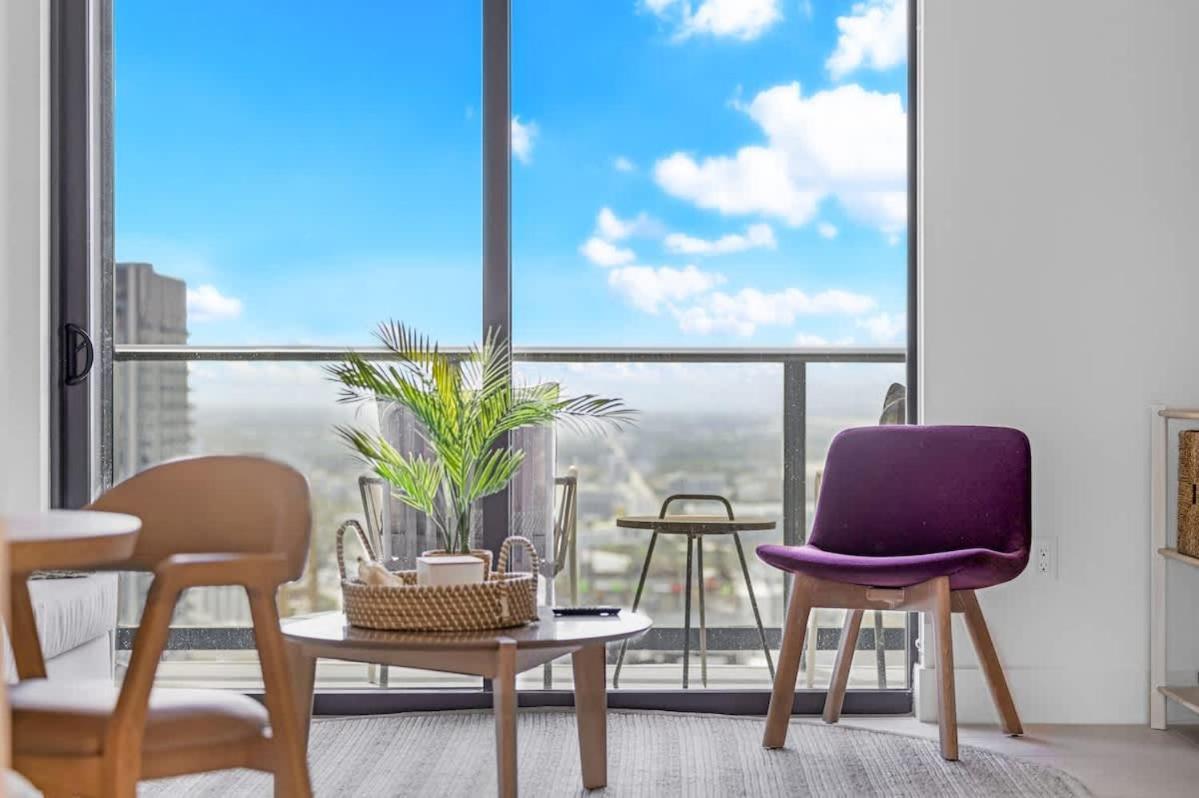 1br In Luxury Building *