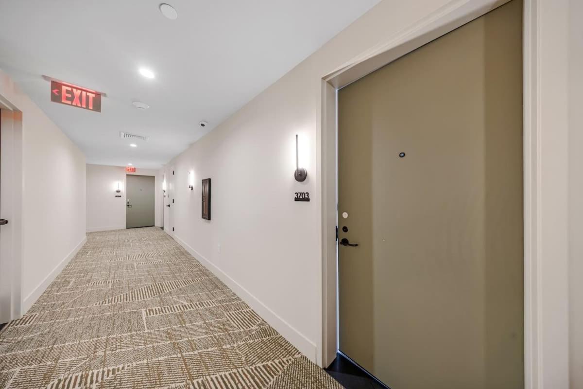 1br In Luxury Building Apartment *