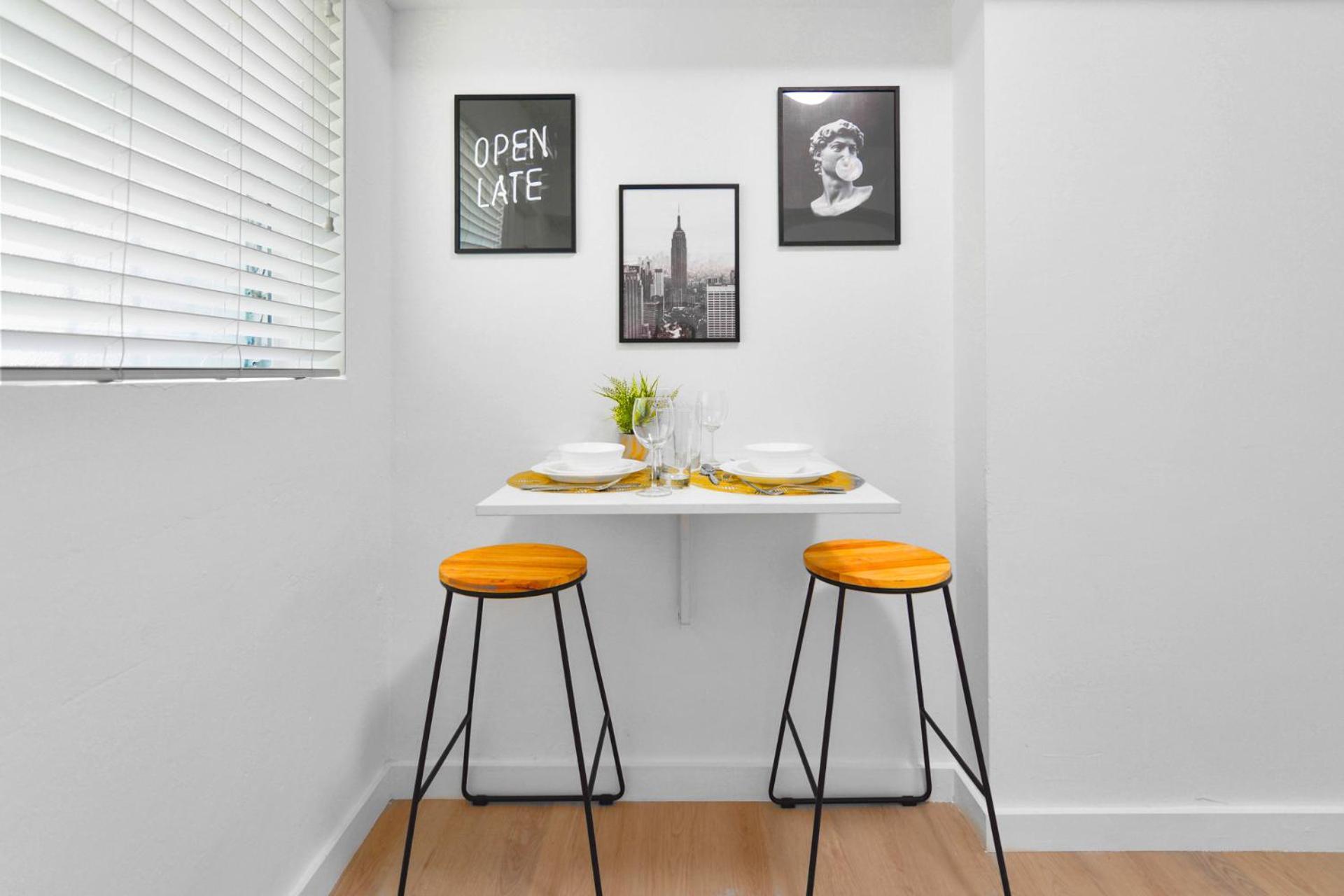 Apartment Stylish Near Relevant Spots *