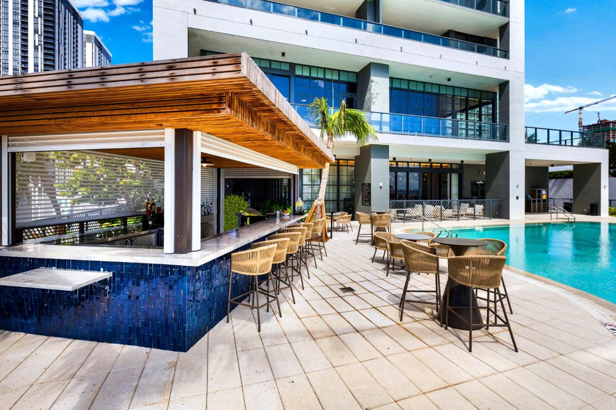 Free Parking! Ph Luxury 3br In Downtown