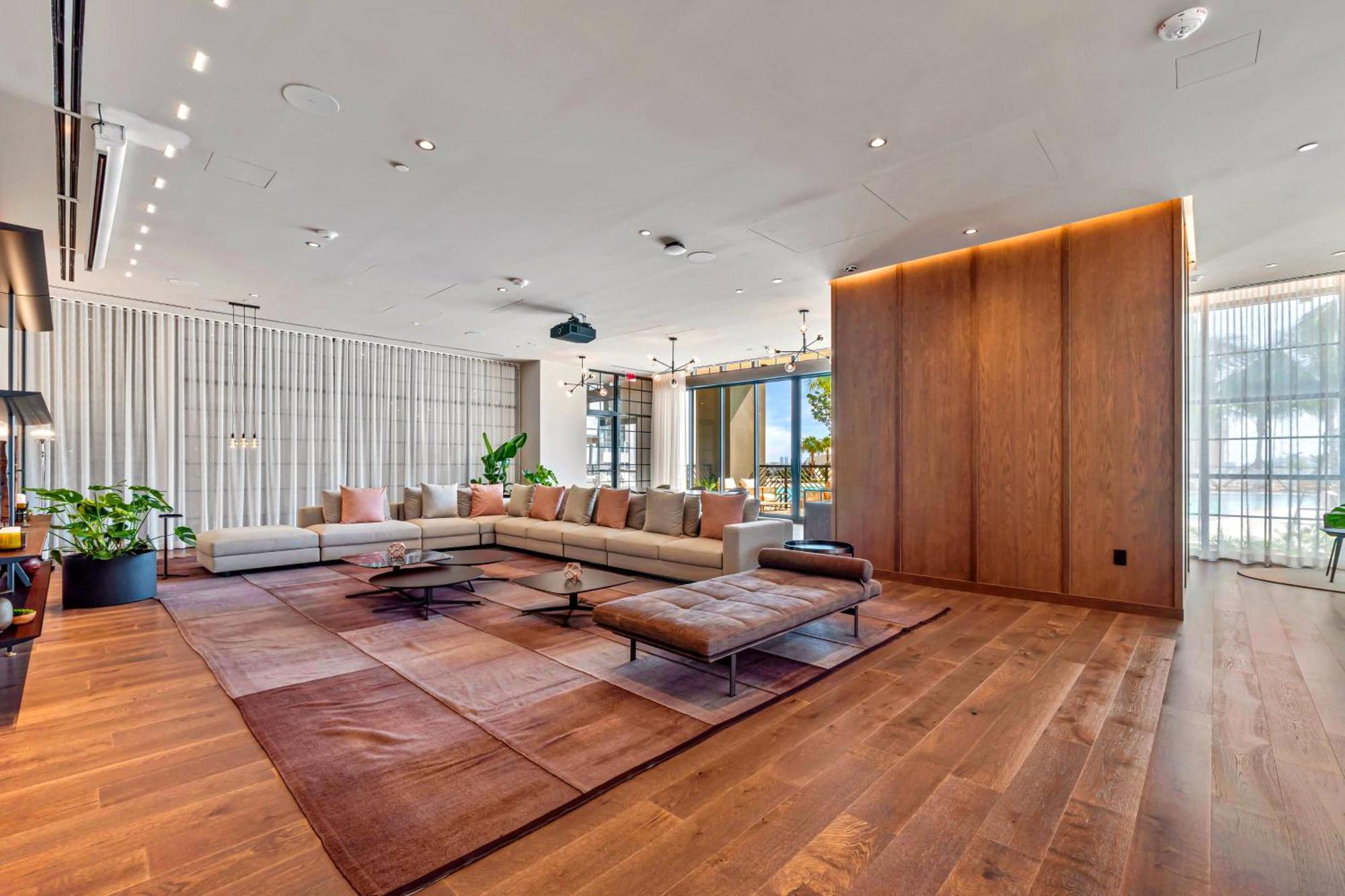 Apartment Free Parking! Ph Luxury 3br In Downtown Miami