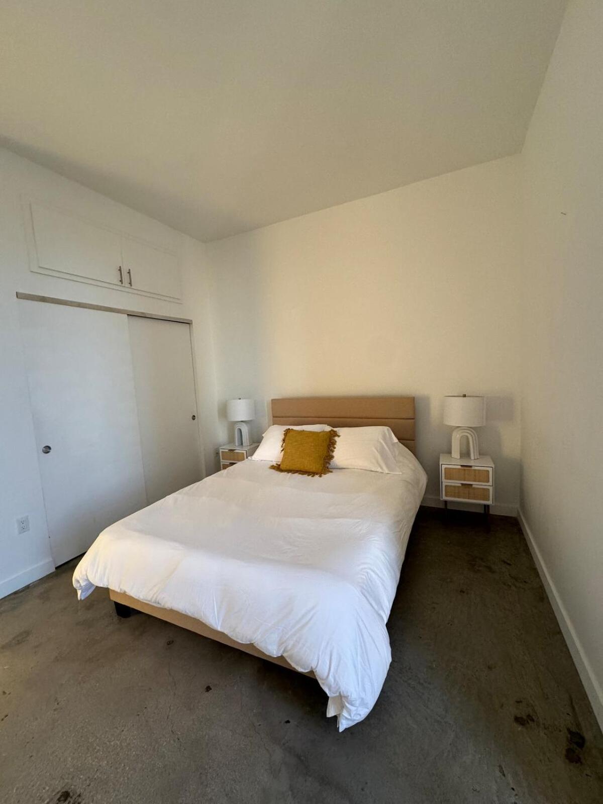 Elevated Elegance Luxe View Pool Free Parking Apartment *