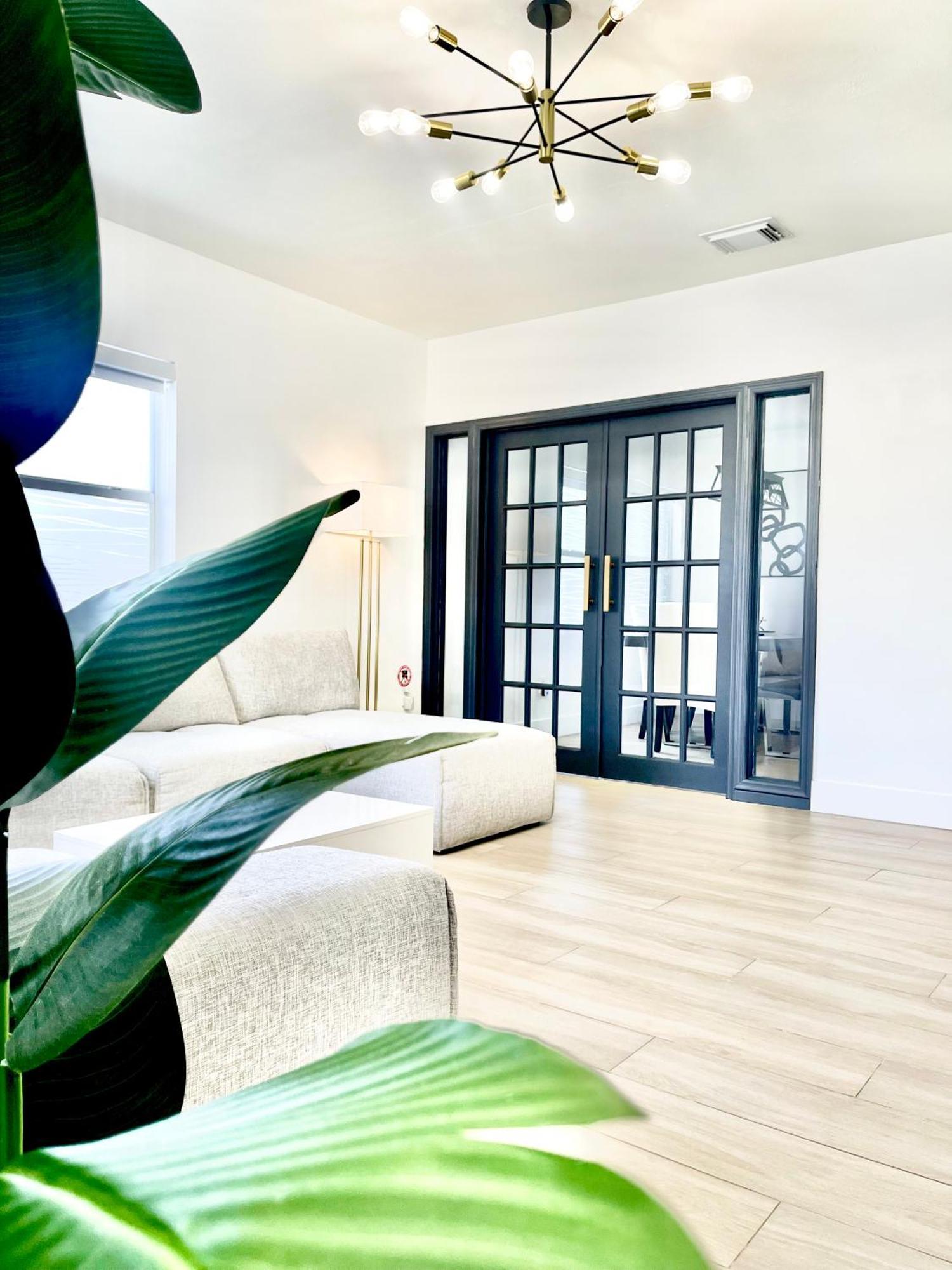 Casamia Only 10 Min To Wynwood With New Pool, Bikes, Parking And Privacy Holiday home