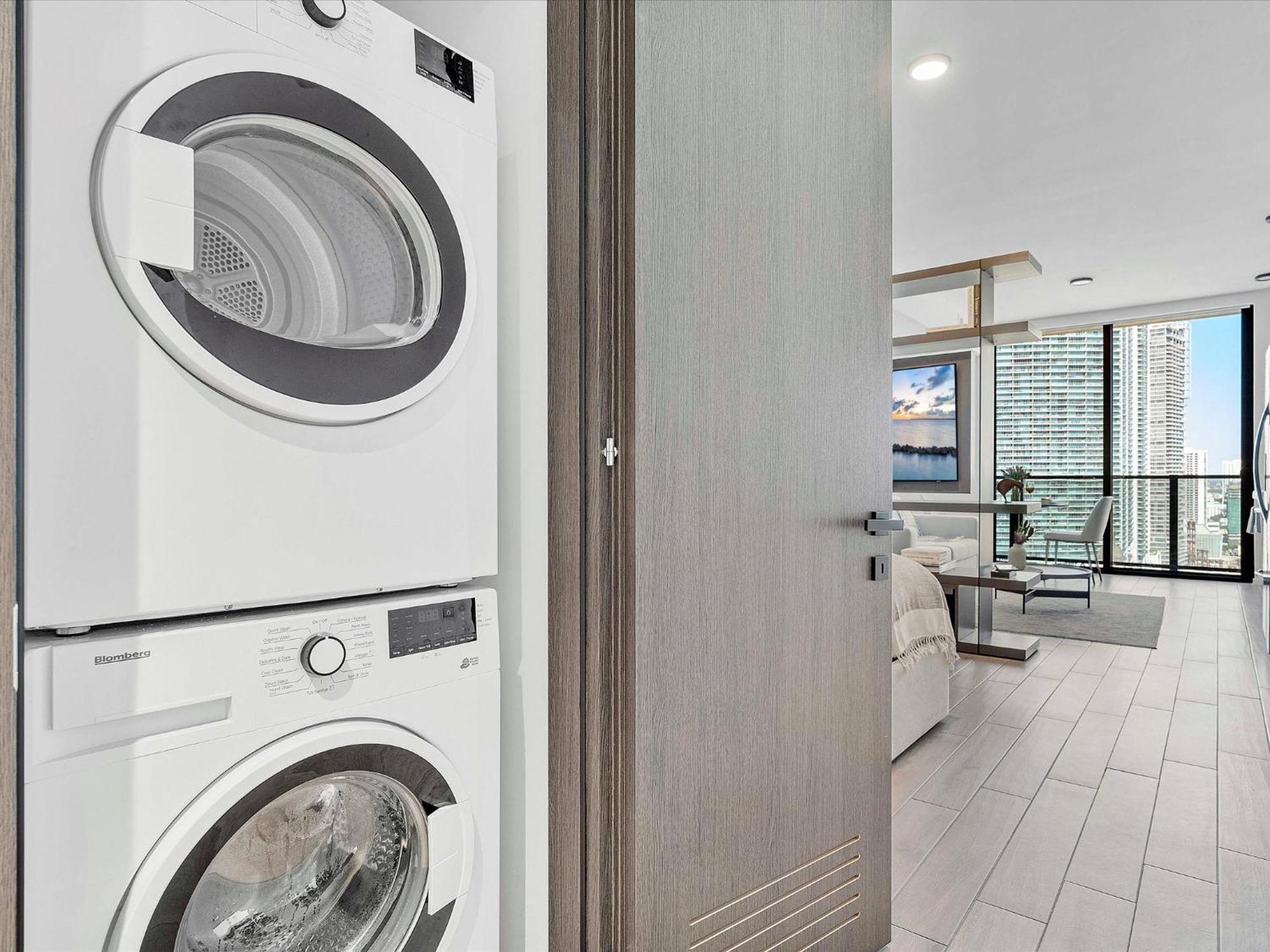 Apartment Downtown By Vacation