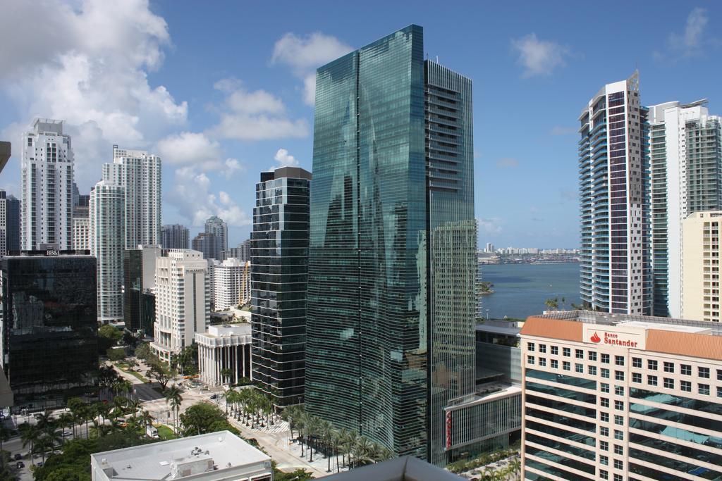 Dharma Brickell At One Broadway 4*