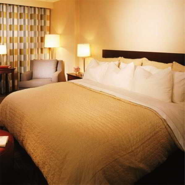 Miami International Airport 3*