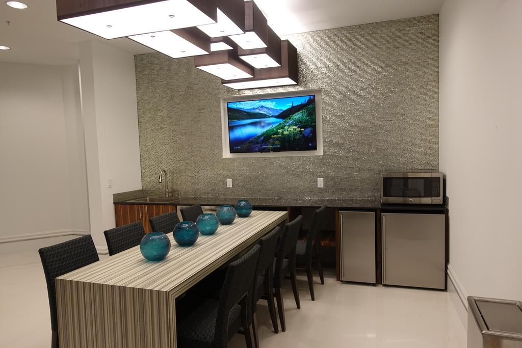 7440 Dadeland By Vacations Apartment *