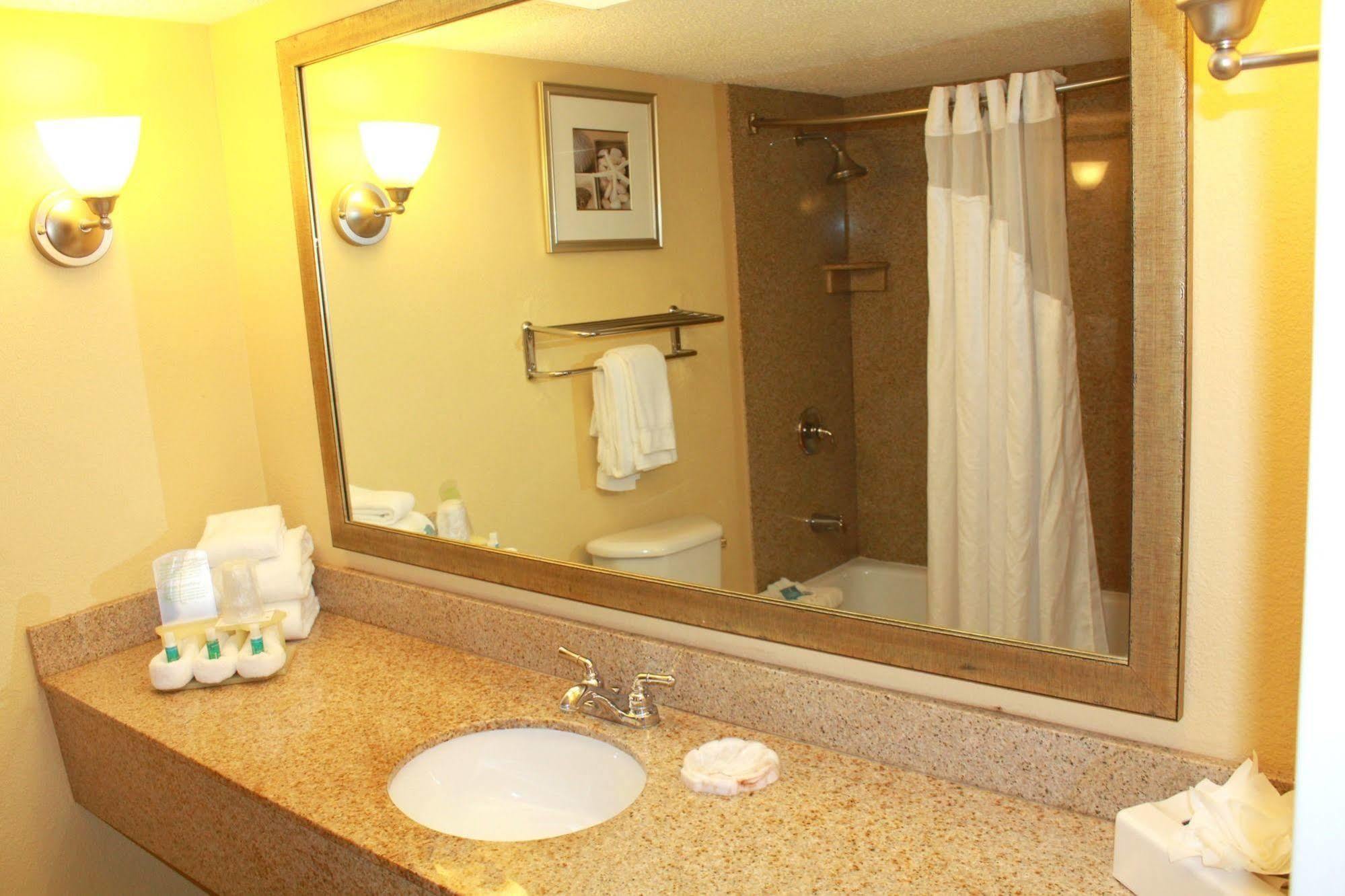 Miami Airport 3*