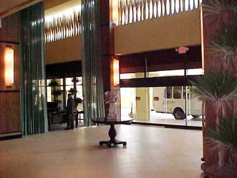 Doubletree By Hilton Miami Airport & Convention Center