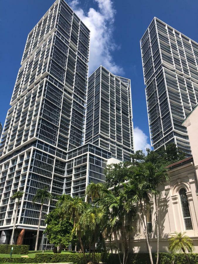 44 Floor Views @ The W - Brickell +gym+spa * Miami