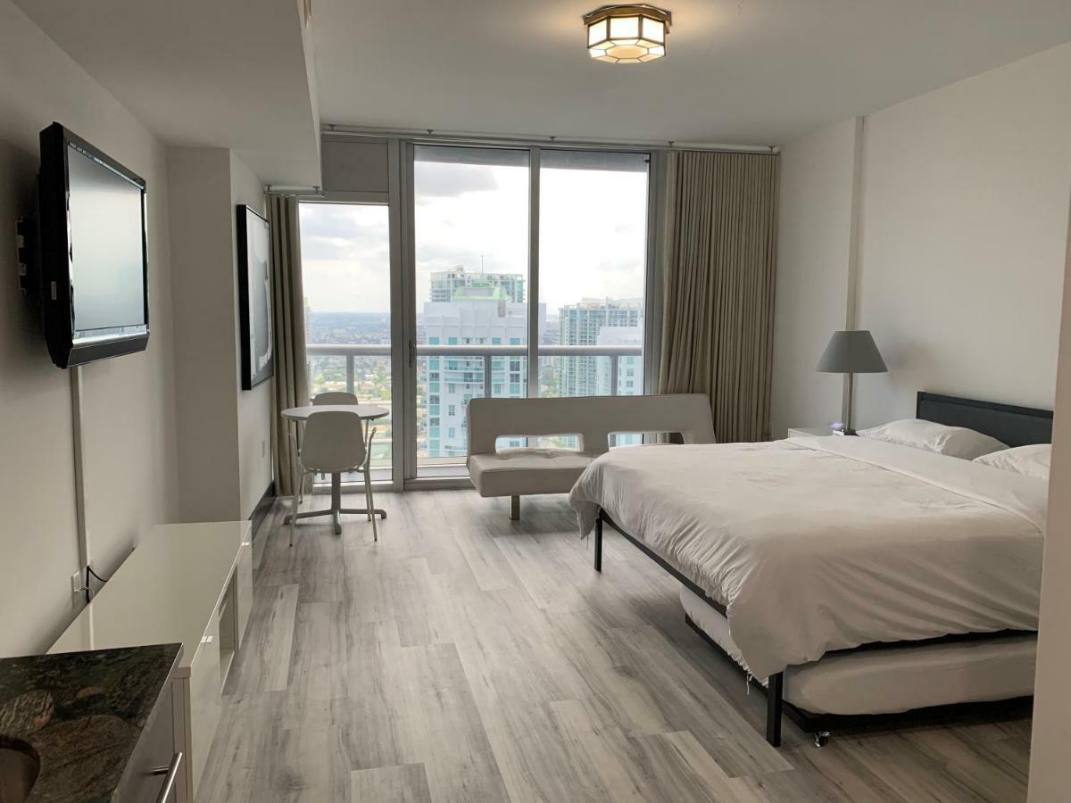 Apartment 44 Floor Views @ The W - Brickell +gym+spa