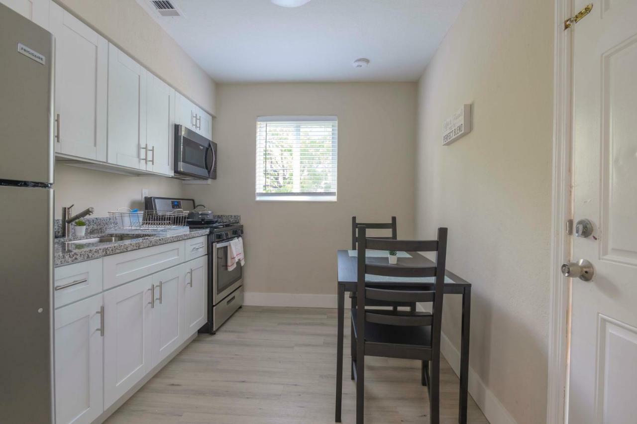 Stylish 2br In Midtown-wynwood Apartment