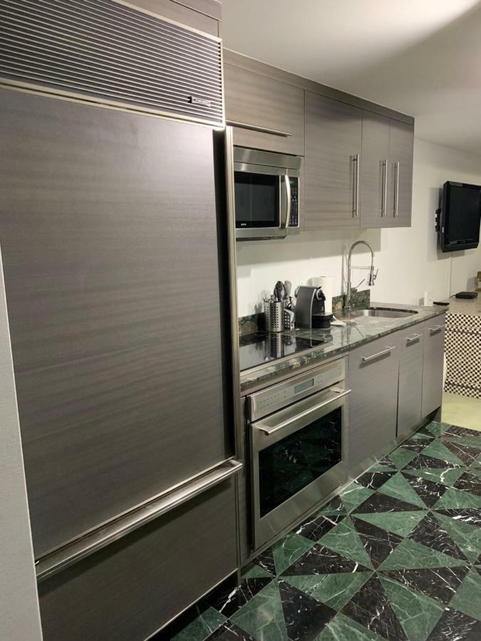 Apartment 44 Floor Views @ The W - Brickell +gym+spa Miami