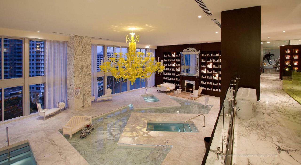 Apartment 44 Floor Views @ The W - Brickell +gym+spa