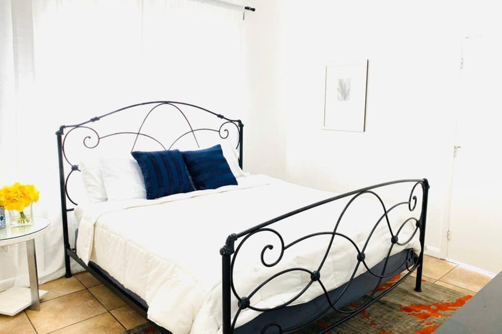 Xanadu Villas - 3 Bedroom House Or 2 Bedroom Holiday home Miami