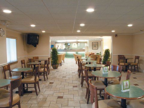 Hotel La Quinta By Wyndham Miami Airport East
