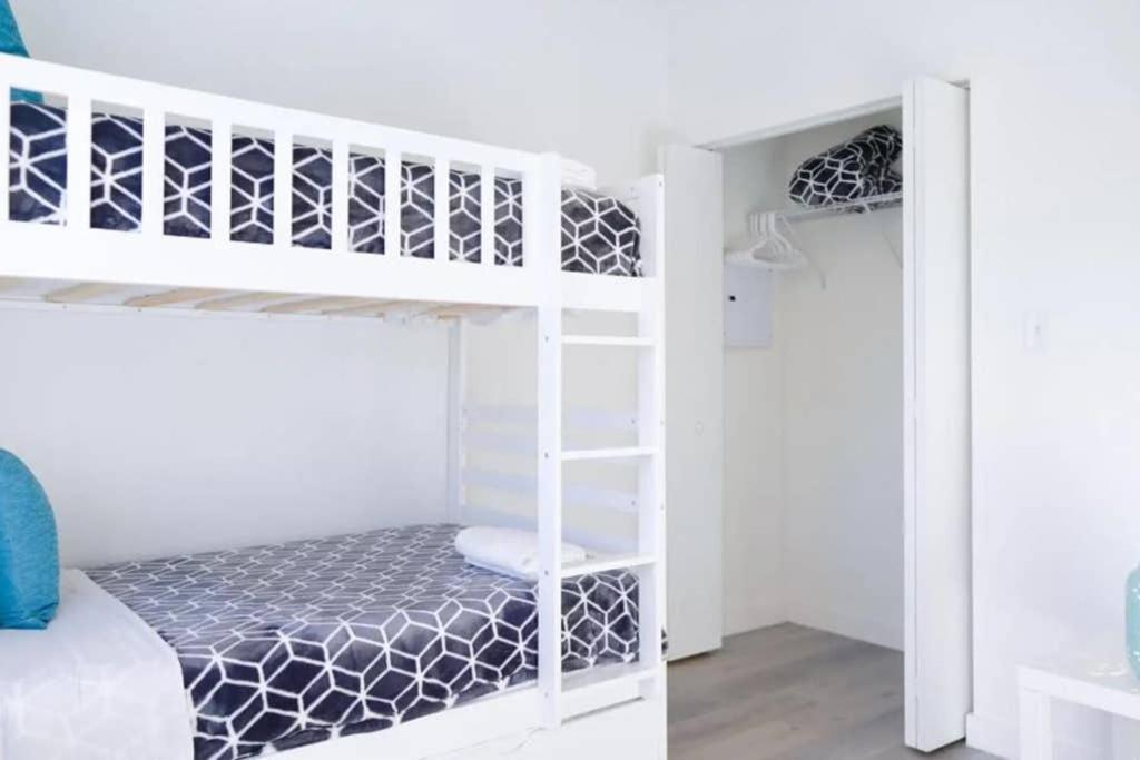 Outstanding Townhouse 18 Min From The - Th2 *