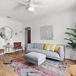 Comfy & Updated Apartment Centrally Located Minutes Away From Everything!
